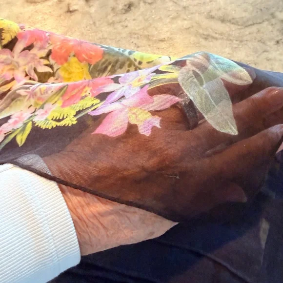 Tommy Bahama Black Floral and Leopard Print Scarf / Wrap / Pareo - Picture 2 of 7